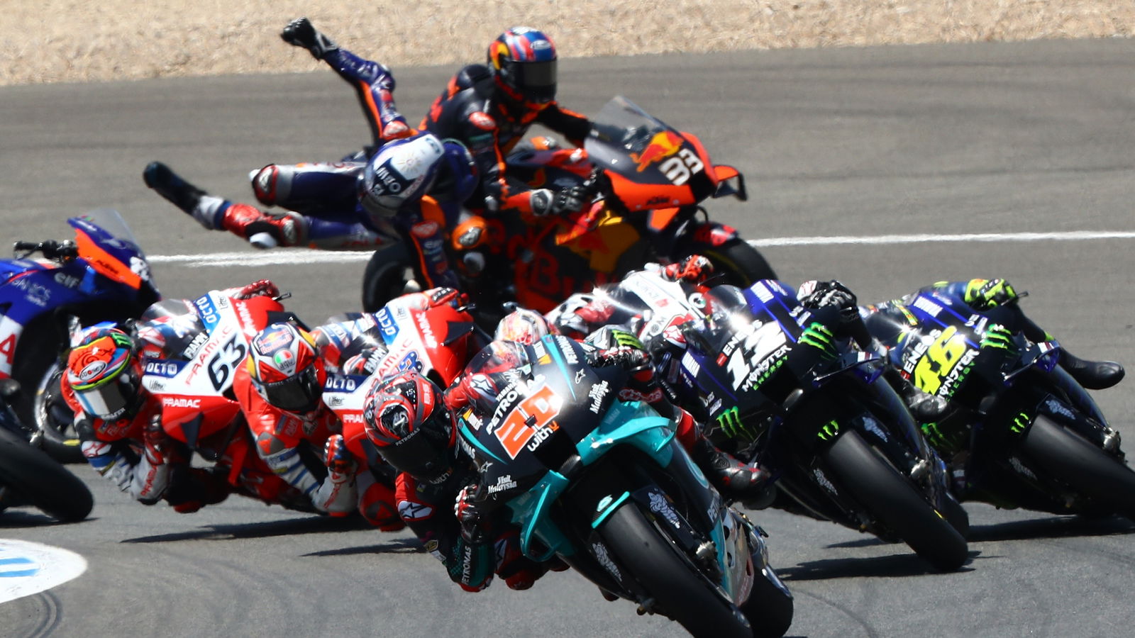 KTM pair Binder, Oliveira reel as T1 clash ruins qualifying efforts